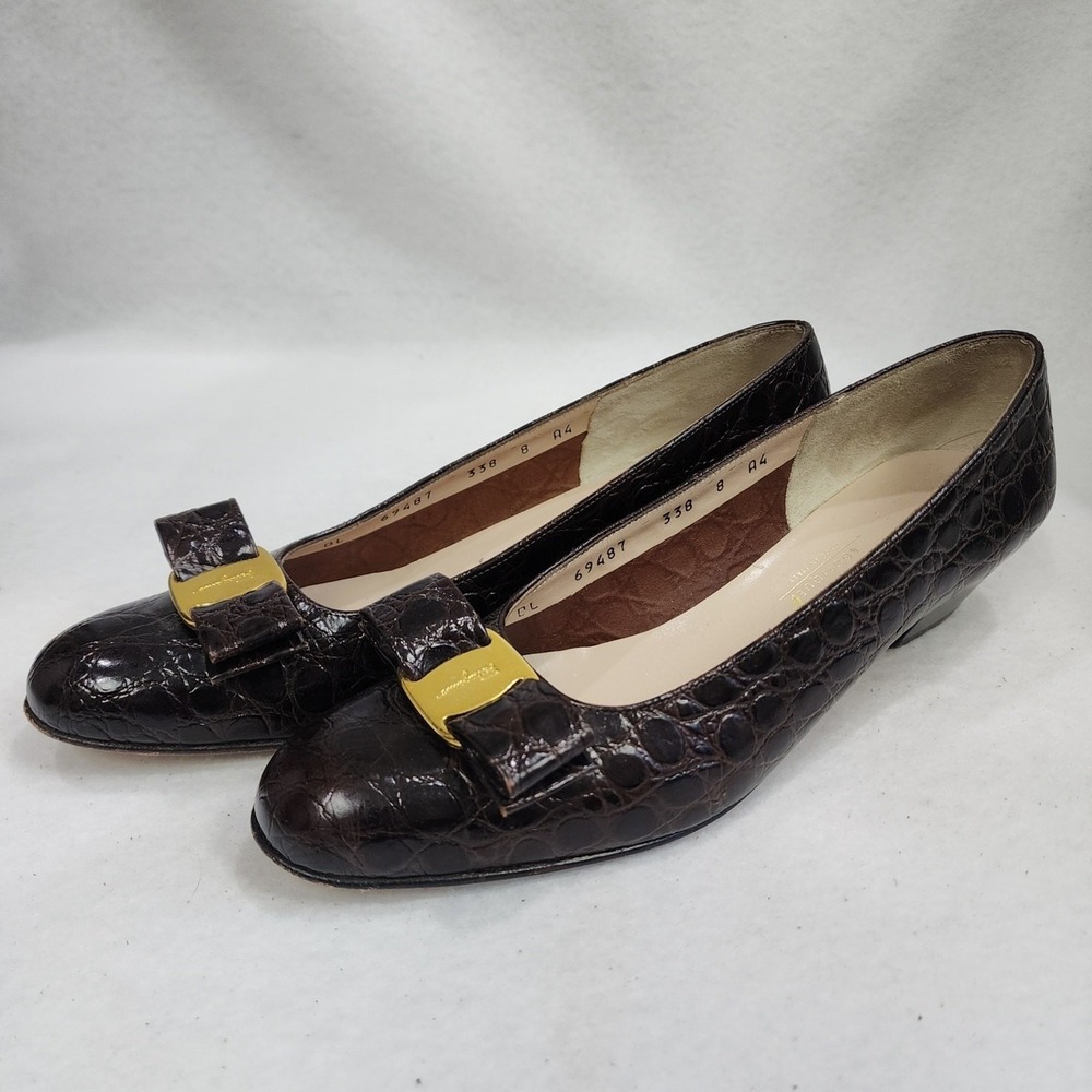 Salvatore Ferragamo Vara Womens 8 4A Pump Brown Croc Embossed Leather Block Heel